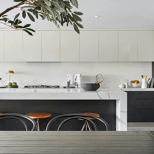 Choisir la spatule pour plancha idéale : matériaux, ergonomie et usages exigeants