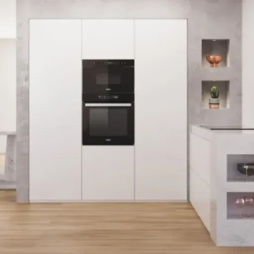 Test Whirlpool AKZ96290NB : un four familial sérieux qui fait le job sans chichis