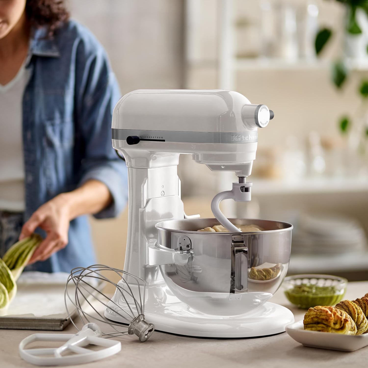 Robot Pâtissier Heavy Duty 5.2L, Corps & Engrenages Tout Métal, 11 Vitesses, Flex Edge, 67 Points de Contact, Blanc