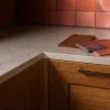 Comment choisir un meuble d’angle de cuisine en harmonie avec le plan de travail